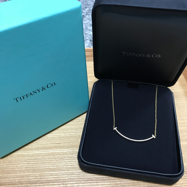 Tiffany & Co.(ティファニー)の専用　ティファニー　Tスマイルダイヤモンド　ネックレス レディースのアクセサリー(ネックレス)の商品写真