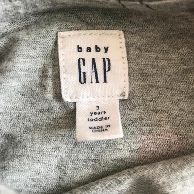 babyGAP(ベビーギャップ)のbaby GAP さくらんぼ柄ワンピース キッズ/ベビー/マタニティのキッズ服女の子用(90cm~)(ワンピース)の商品写真