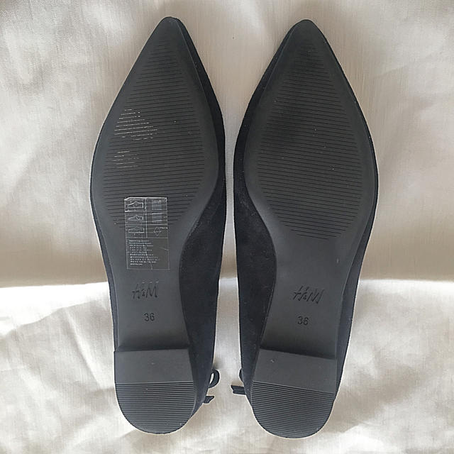 H&M(エイチアンドエム)の【最終値】送料込！H&Mポインテッドトゥ パンプス黒36／ローヒール レディースの靴/シューズ(ハイヒール/パンプス)の商品写真