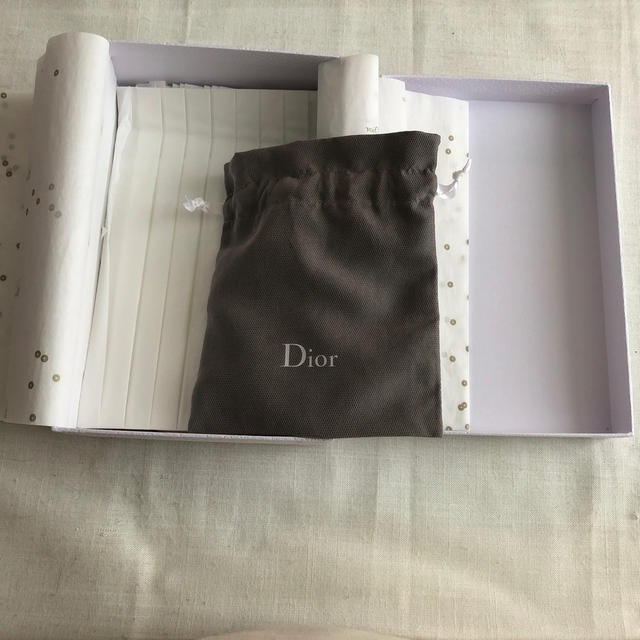 Dior(ディオール)のDior ギフトボックス インテリア/住まい/日用品のオフィス用品(ラッピング/包装)の商品写真