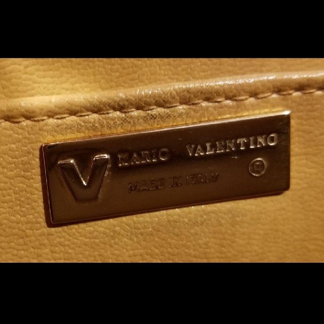 VALENTINO(ヴァレンティノ)の【美品】MARIO VALENTINO  ヴァレンチノ　藤かごバッグ レディースのバッグ(クラッチバッグ)の商品写真