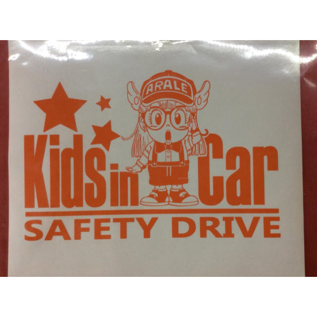 KIDS IN CAR💕カッティングステッカー キッズ/ベビー/マタニティの外出/移動用品(その他)の商品写真