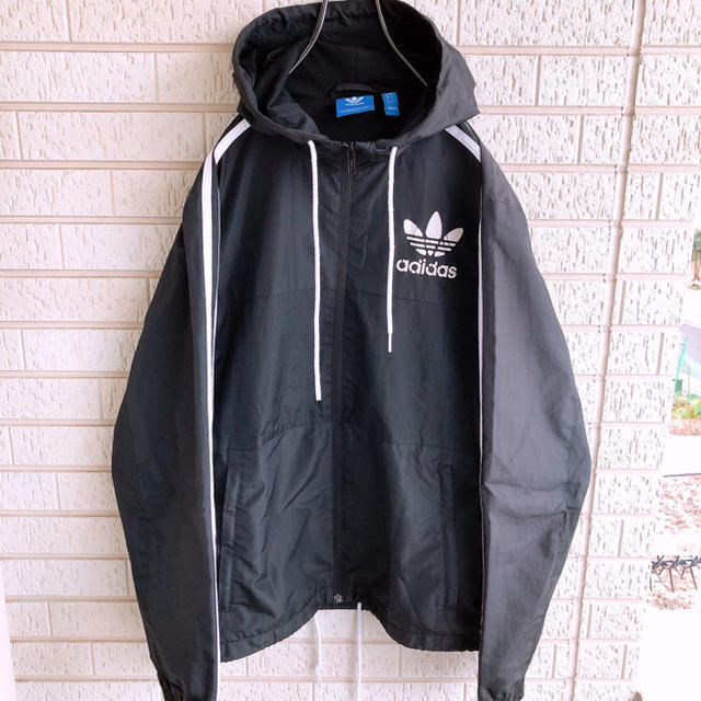 adidas(アディダス)の送料無料　アディダス オリジナルス　ジップアップパーカー　トレフォイルロゴ　レア メンズのトップス(パーカー)の商品写真