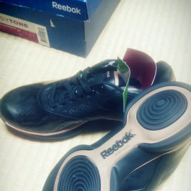 Reebok(リーボック)のReebok EASY TONE レディースの靴/シューズ(スニーカー)の商品写真