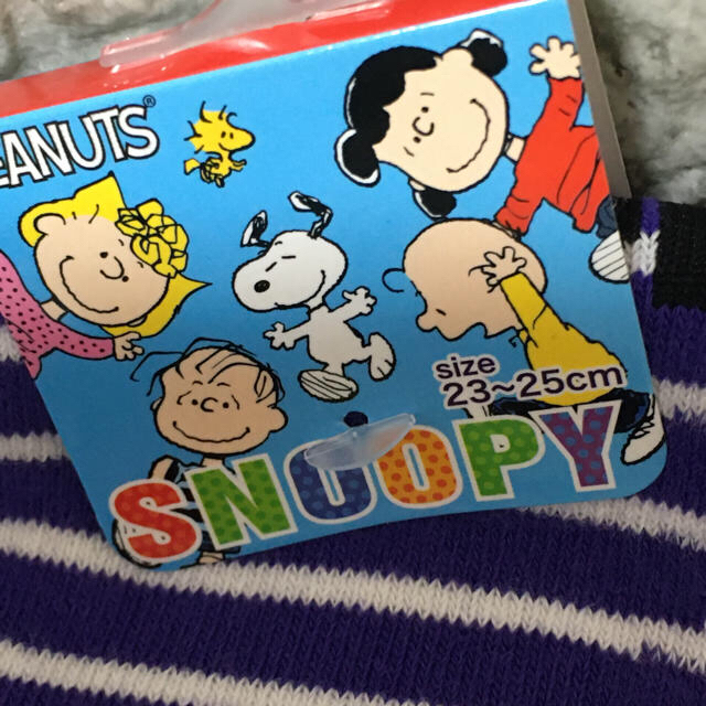 SNOOPY(スヌーピー)のスヌーピー  5本指ソックス　靴下　新品未使用 レディースのレッグウェア(ソックス)の商品写真