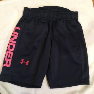 アンダーアーマー(UNDER ARMOUR)のハーフパンツ(パンツ/スパッツ)