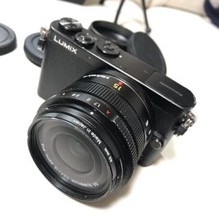 パナソニック(Panasonic)の本日のみ出血大特価 GM1 H-X015-K LEICA DG SUMMILUX(デジタル一眼)