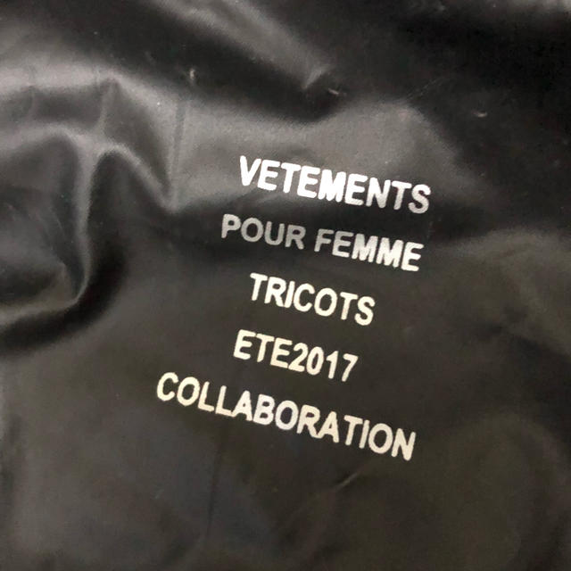 VETEMENTS レインコート