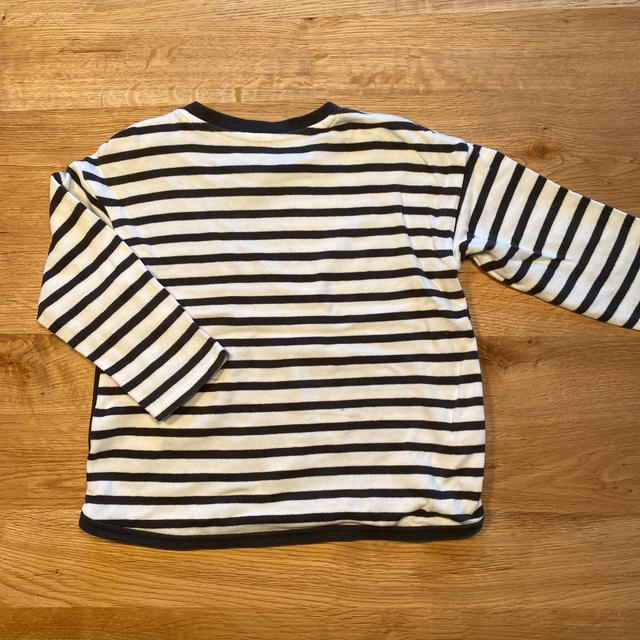 H&M(エイチアンドエム)のH&M ボーダーロンT 100サイズ キッズ/ベビー/マタニティのキッズ服男の子用(90cm~)(Tシャツ/カットソー)の商品写真