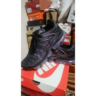 ナイキ(NIKE)のNIKE VAPORMAX PLUS(スニーカー)