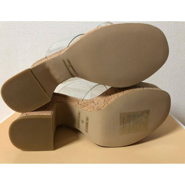 REZOY(リゾイ)の⭐️美品⭐️ クリア×コルク太ヒールサンダル レディースの靴/シューズ(サンダル)の商品写真