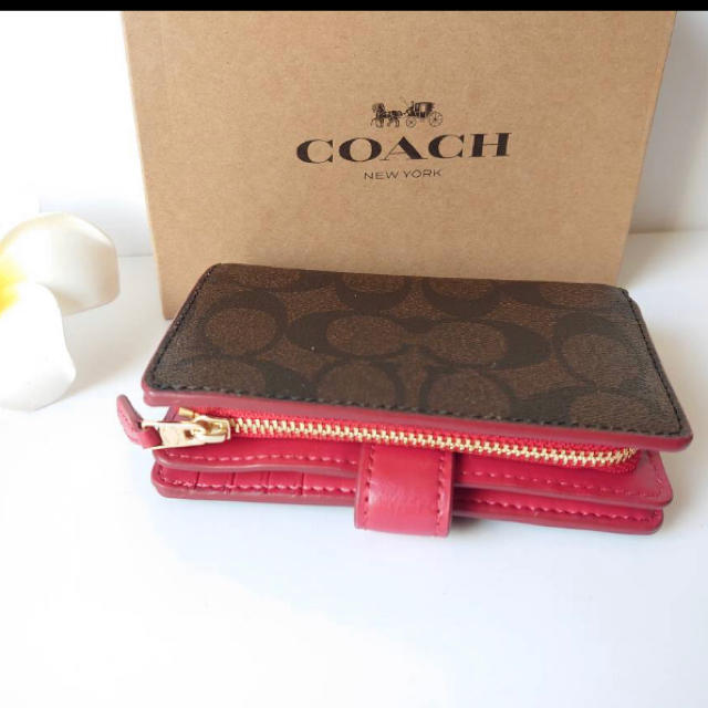 新品未使用　COACHコーチ　レディース二つ折り財布