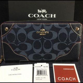 コーチ(COACH)のプレゼントにも❤️新品コーチ正規品 デニム×レザー ラウンドジップ 長財布(財布)