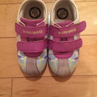 ルコックスポルティフ(le coq sportif)の花柄スニーカー♡16.5cm(スニーカー)