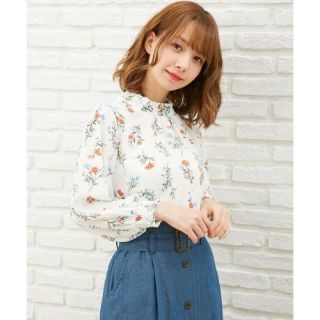 イング(INGNI)の花柄ハイネック7分袖／TOPS  M/オフホワイト(シャツ/ブラウス(長袖/七分))