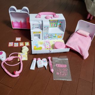 パイロット(PILOT)のメルちゃん　うさぎさんきゅうきゅうしゃ！病院セット！救急車！(知育玩具)