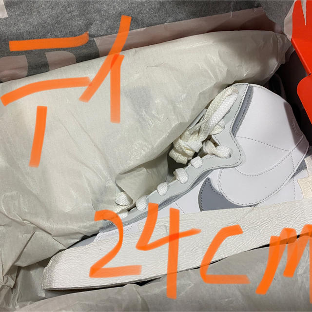 NIKE(ナイキ)のsacai NIKE BLAZER MID 白 24㎝ メンズの靴/シューズ(スニーカー)の商品写真