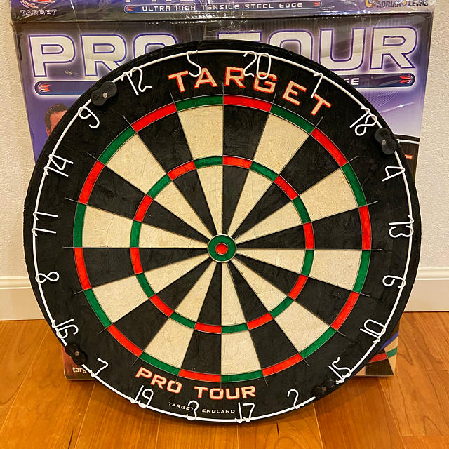 Target(ターゲット)の((未使用品))ダーツボード ハードダーツ TARGET PRO TOUR エンタメ/ホビーのテーブルゲーム/ホビー(ダーツ)の商品写真