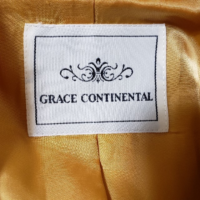 GRACE CONTINENTAL(グレースコンチネンタル)のグレースコンチネンタル　美品　トレンチコート レディースのジャケット/アウター(トレンチコート)の商品写真