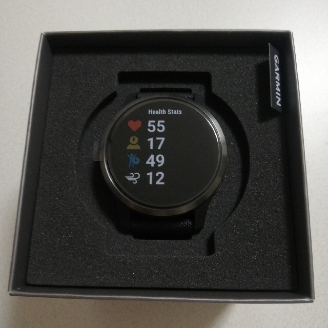 GARMIN(ガーミン)の【新品】GARMIN vivoactive4 メンズの時計(腕時計(デジタル))の商品写真