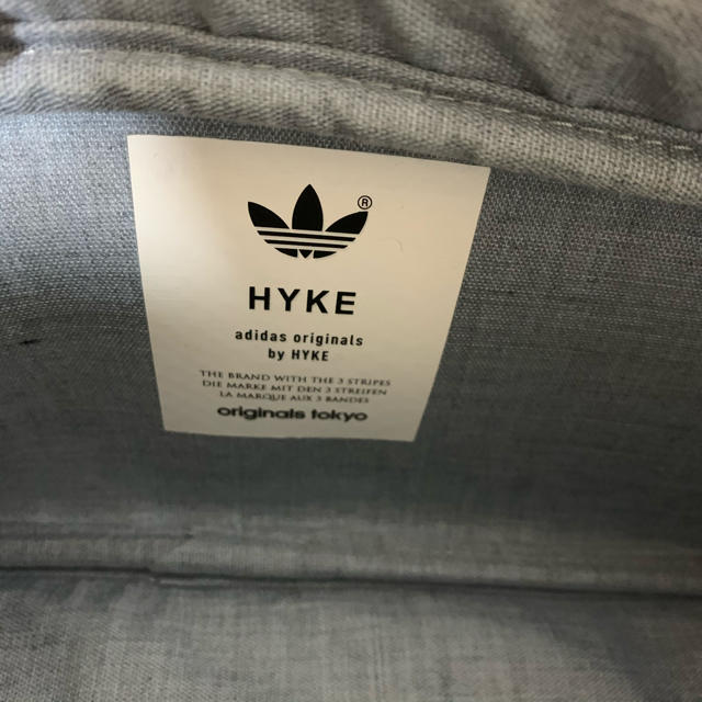 HYKE(ハイク)のHYKE ハイク adidas originals アディダス ヘビ柄 スネーク レディースのバッグ(クラッチバッグ)の商品写真