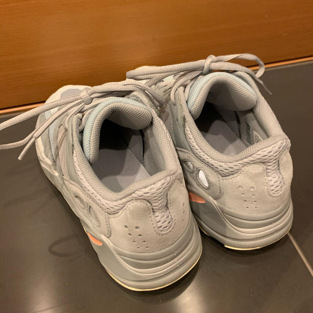 OFF-WHITE(オフホワイト)のYeezyスニーカー メンズの靴/シューズ(スニーカー)の商品写真