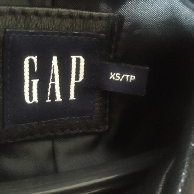 GAP(ギャップ)のGAP 皮ジャケット　美品　XS レディースのジャケット/アウター(毛皮/ファーコート)の商品写真