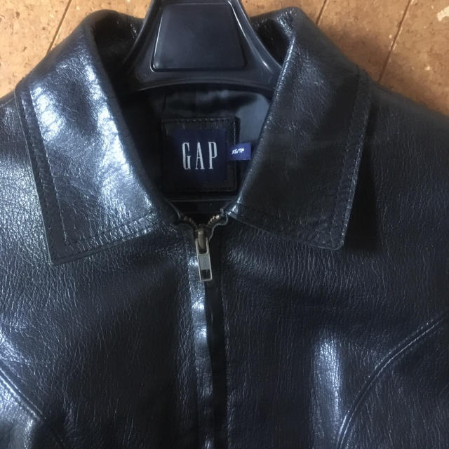 GAP(ギャップ)のGAP 皮ジャケット　美品　XS レディースのジャケット/アウター(毛皮/ファーコート)の商品写真