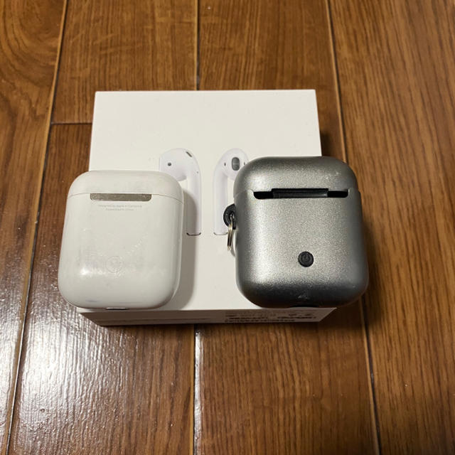 Apple(アップル)のAirPods Apple スマホ/家電/カメラのオーディオ機器(ヘッドフォン/イヤフォン)の商品写真