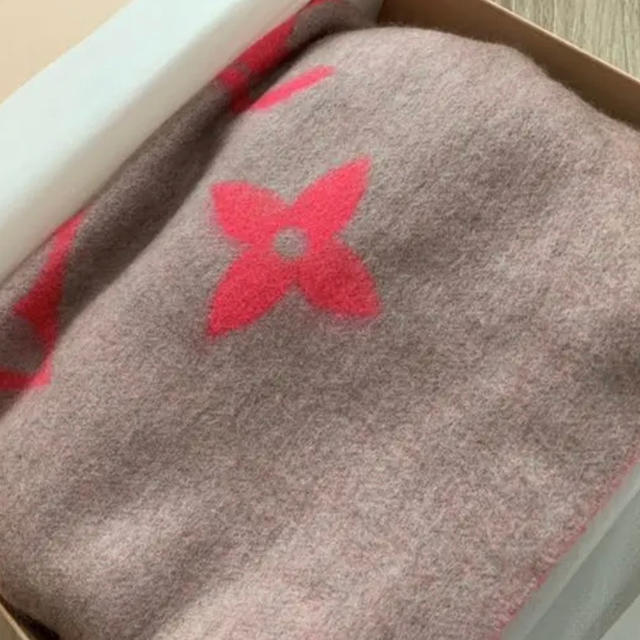 専用☺︎LOUIS VUITTON マフラー