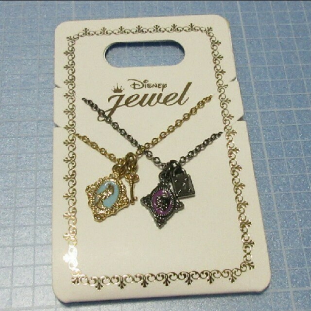 Disney ペアネックレス ふしぎの国のアリス アリス チェシャ猫の通販 By Characters Shop ディズニーならラクマ Disney ペアネックレス ふしぎの国のアリス アリス チェシャ猫の通販 By Characters Shop ディズニーならラクマ