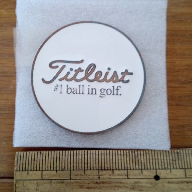 Titleist(タイトリスト)のTitleist（タイトリスト）ゴルフ　 ボールマーカー スポーツ/アウトドアのゴルフ(その他)の商品写真