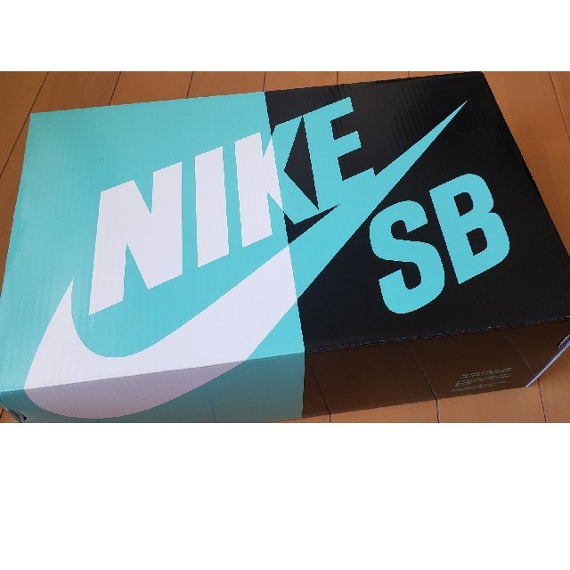 NIKE SB ブレイザー MID スネークスキン メンズの靴/シューズ(スニーカー)の商品写真