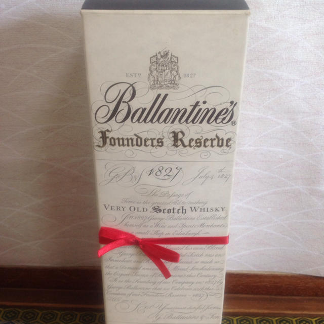 BALLANTYNE CASHMERE(バランタインカシミヤ)のバランタイン Founders Reserbe 1827 750ml 未開封 食品/飲料/酒の酒(ウイスキー)の商品写真