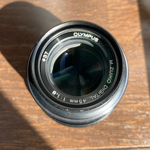 OLYMPUS(オリンパス)のM.ZUIKO DIGITAL 45mm F1.8 スマホ/家電/カメラのカメラ(レンズ(単焦点))の商品写真