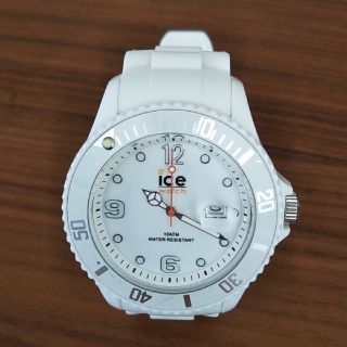 アイスウォッチ(ice watch)のアイスウォッチ 白 女性用にも(腕時計(アナログ))