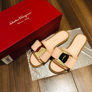 サルヴァトーレフェラガモ(Salvatore Ferragamo)の凛様専用ページ(サンダル)