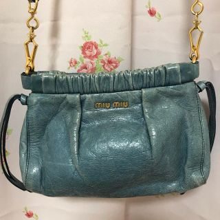 ミュウミュウ(miumiu)のMIU MIU🌸ショルダーバッグ(ショルダーバッグ)