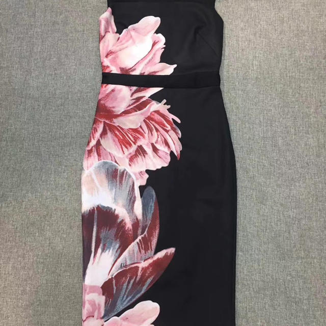 Ted Baker 新品　ワンピース　上品