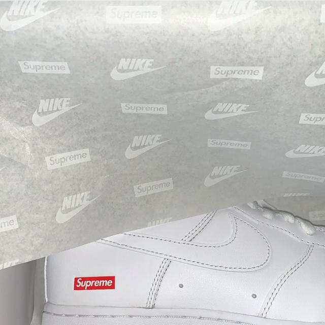 supreme NIKE air force 1