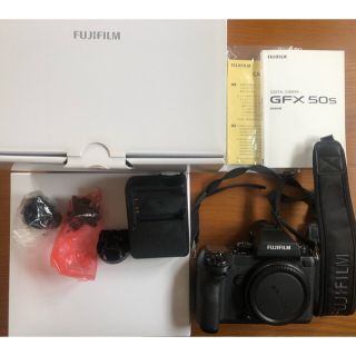 フジフイルム(富士フイルム)の本日限定　FUJIFILM GFX 50S 中判デジタル2000ショット程度(ミラーレス一眼)