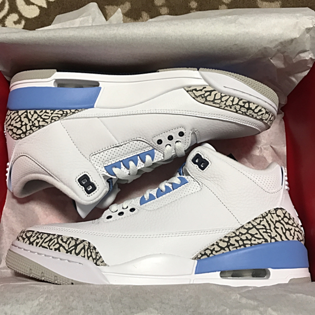 NIKE(ナイキ)のさらに値下げ！AIR JORDAN 3 RETRO “UNC”  メンズの靴/シューズ(スニーカー)の商品写真