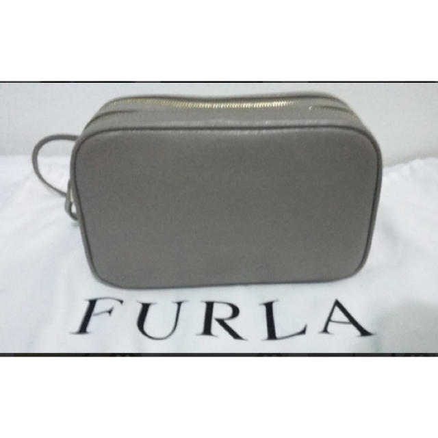 Furla(フルラ)の新品 未使用 紙袋 布袋付き フルラ  ダブルジップ ショルダーミニバッグ 便利 レディースのバッグ(ショルダーバッグ)の商品写真