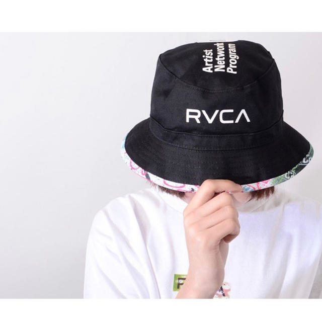 RVCA(ルーカ)の♡♡♡様専用RVCA ルーカ ALL OVER HAT 黒  バケハ  メンズの帽子(ハット)の商品写真