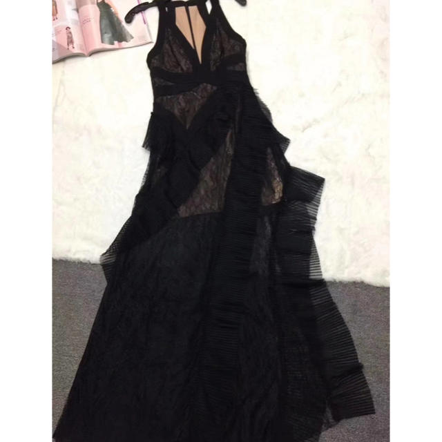 BCBGMAXAZRIA(ビーシービージーマックスアズリア)の❤️BCBGドレス　新品　上品 レディースのフォーマル/ドレス(ロングドレス)の商品写真