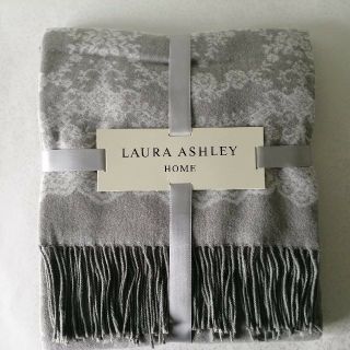 ローラアシュレイ(LAURA ASHLEY)の新品☆ローラアシュレイ　レース柄のスロー　ブランケット　ショール(マフラー/ショール)