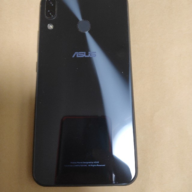 ブランド ASUS - 美品 SIMフリー ASUS ZenFone 5 64 GBの通販 by
