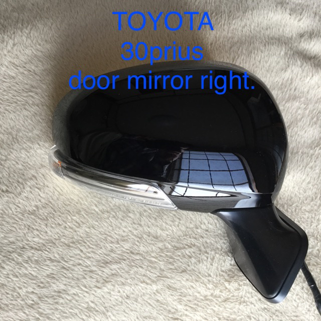 TOYOTA 30prius door mirror. right. B.のサムネイル