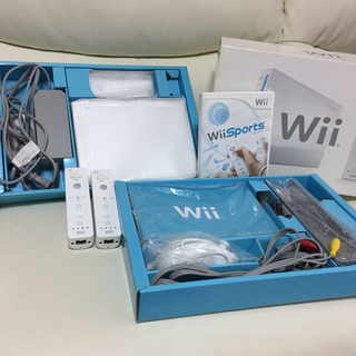 ウィー(Wii)のwii セット 練習ソフト&リモコン2個付き(家庭用ゲーム機本体)