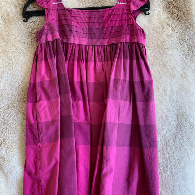 BURBERRY(バーバリー)のご専用☆バーバリー キッズワンピース ４Ｙ キッズ/ベビー/マタニティのキッズ服女の子用(90cm~)(ワンピース)の商品写真